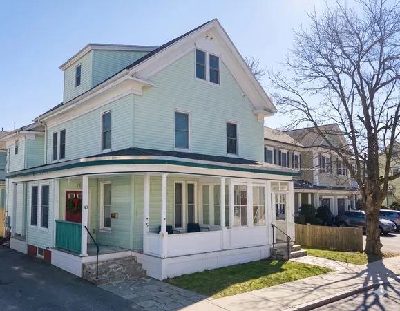 $4,450 | 50 Carleton Street, Unit 50, Newton, MA 02458