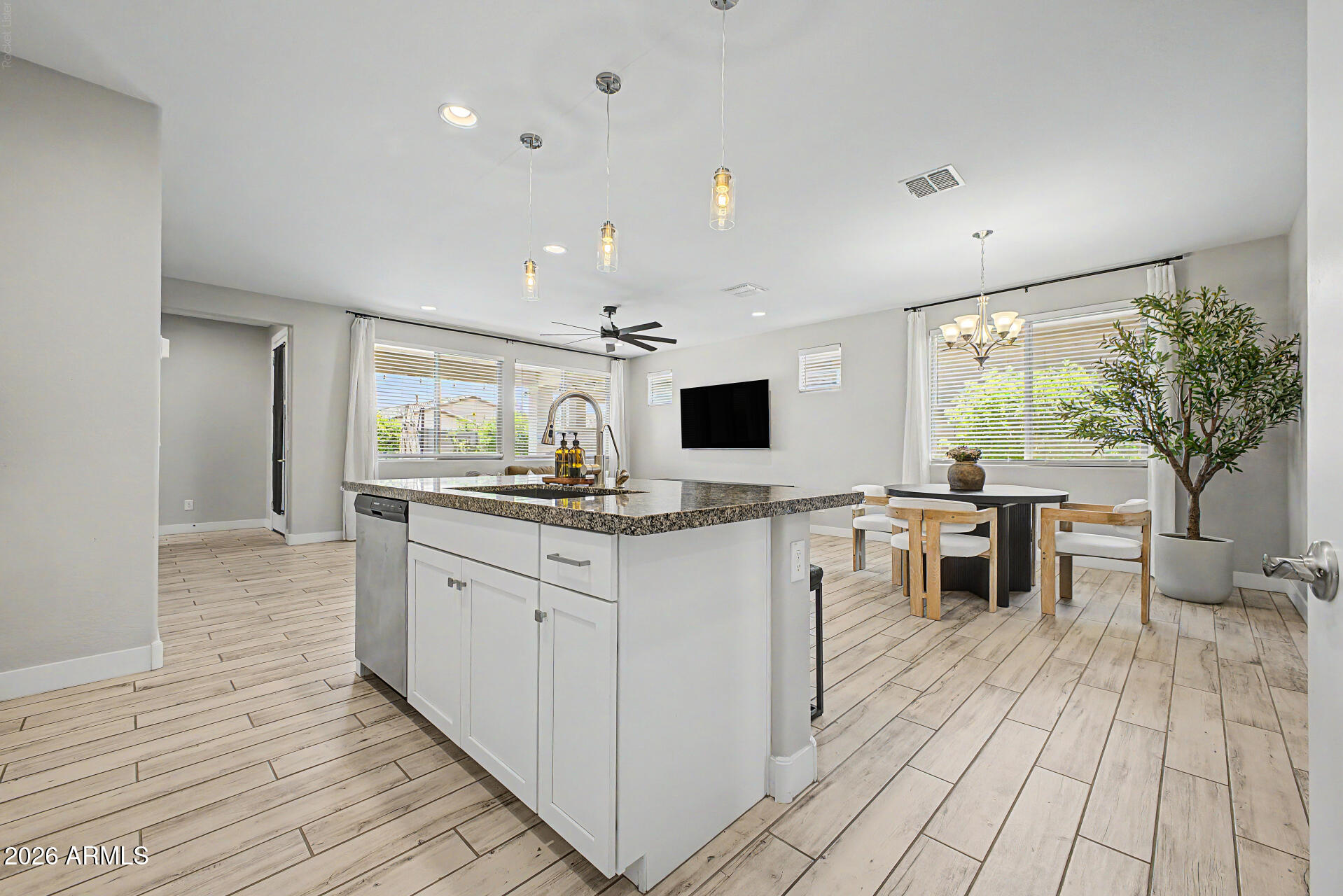 17455 West Bloomfield Road Surprise, AZ 85388 - Photo 14 of 36