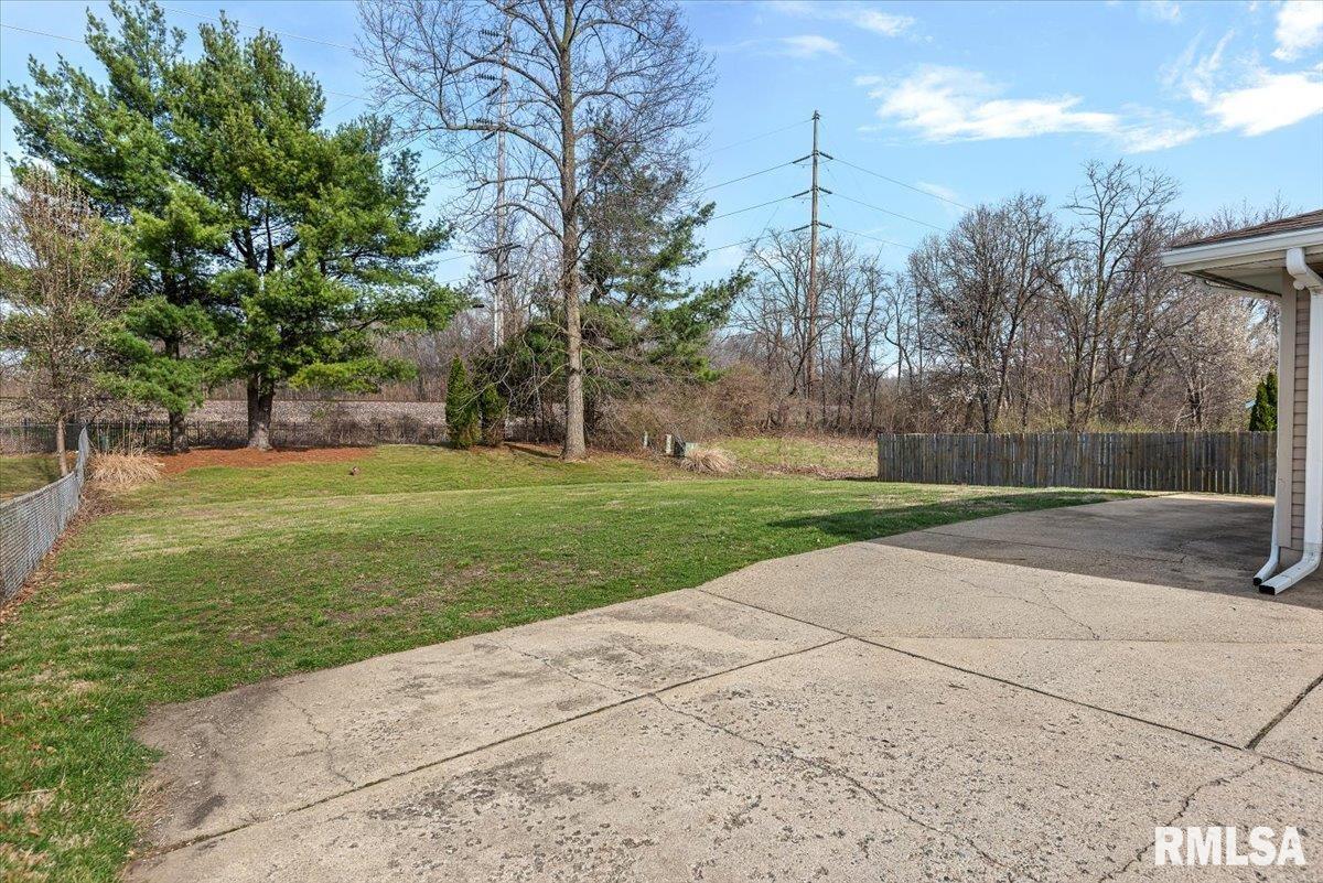 2721 Delaware Drive Springfield, IL 62702 - Photo 30 of 34 Gallery Image 30