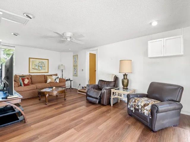 $555,000 | 1486 West Roberts Avenue, Fresno, CA 93711