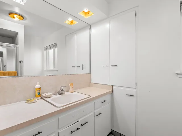 $555,000 | 1486 West Roberts Avenue, Fresno, CA 93711