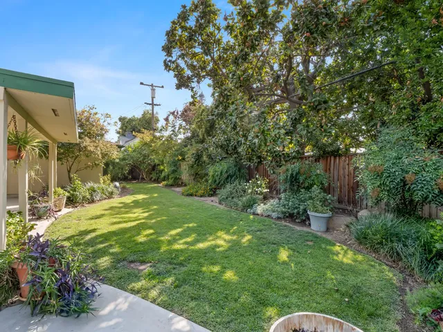 $555,000 | 1486 West Roberts Avenue, Fresno, CA 93711