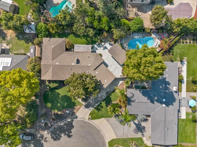 $555,000 | 1486 West Roberts Avenue, Fresno, CA 93711