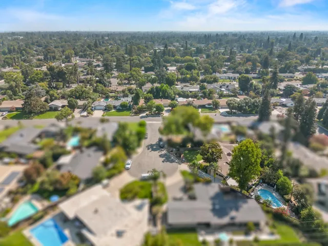 $555,000 | 1486 West Roberts Avenue, Fresno, CA 93711