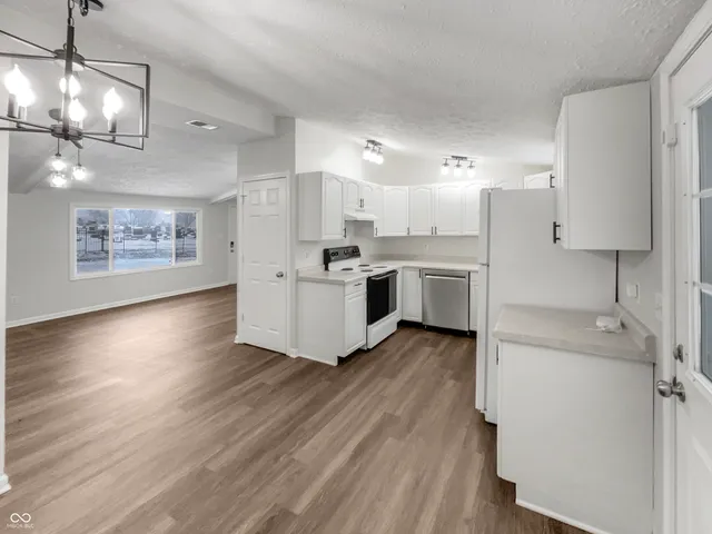 $241,000 | 626 Harding Street, Plainfield, IN 46168