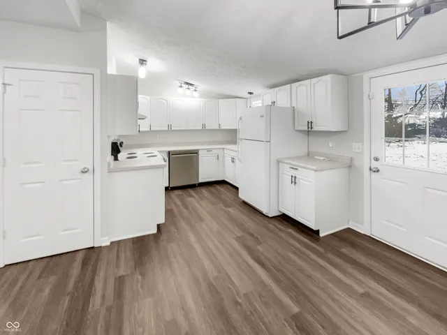 $241,000 | 626 Harding Street, Plainfield, IN 46168