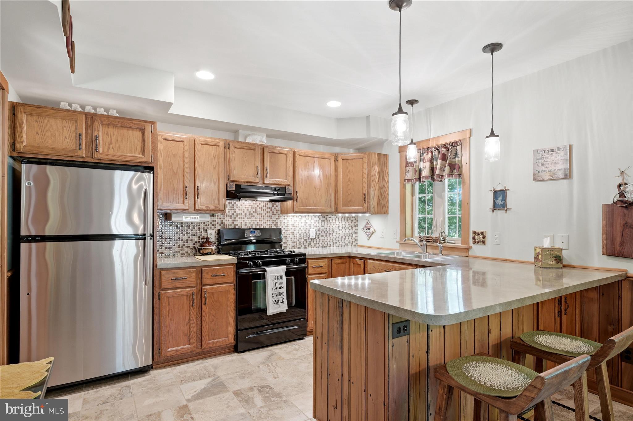 2315 Ritter Drive Yellow Spring, WV 26865 - Photo 17 of 90 Kitchen Breakfast Bar