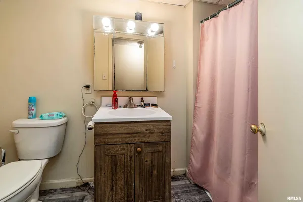 $225,000 | 201 South Pershing Street, Energy, IL 62933