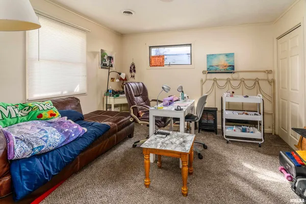 $225,000 | 201 South Pershing Street, Energy, IL 62933