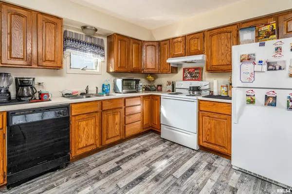 $225,000 | 201 South Pershing Street, Energy, IL 62933