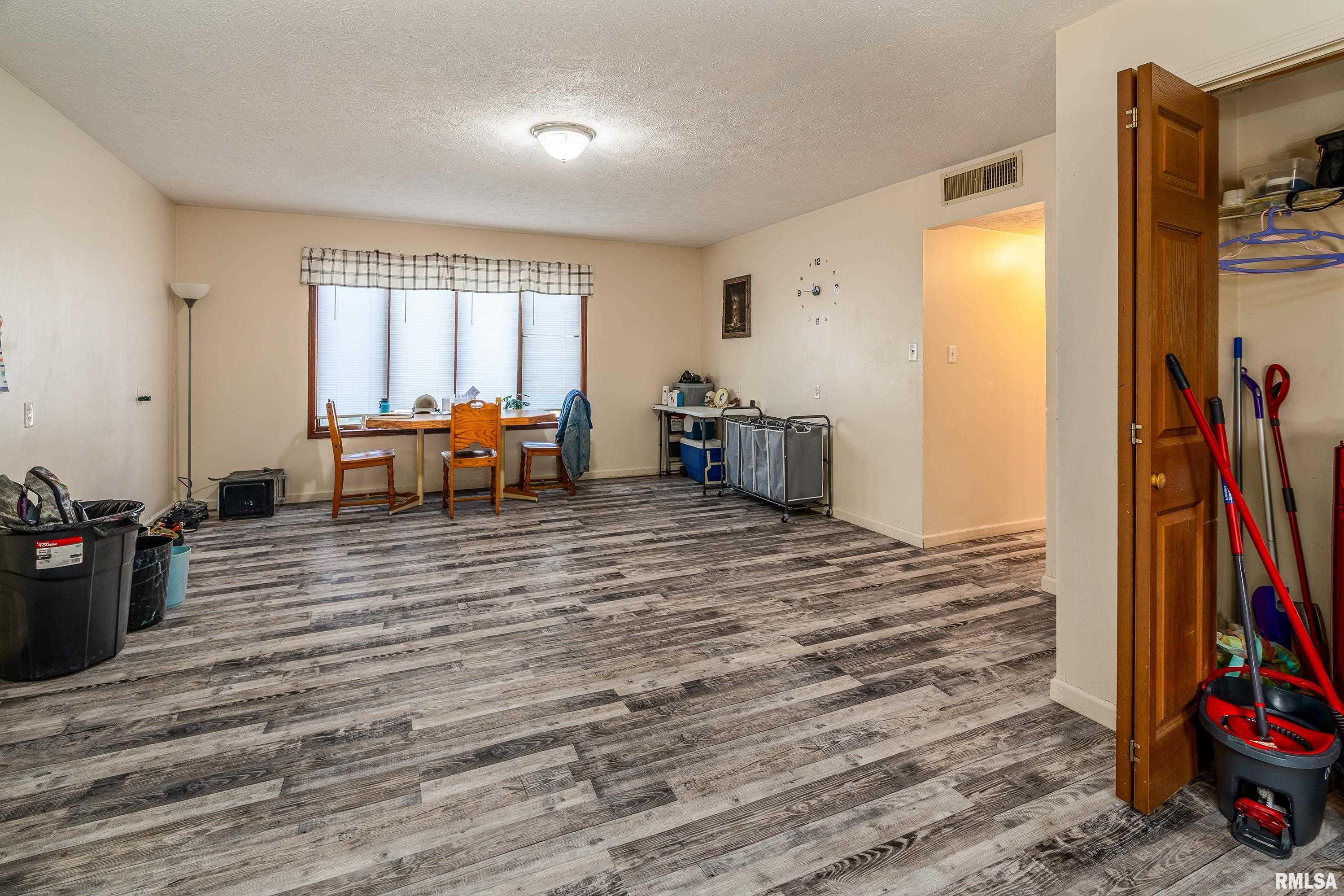 201 South Pershing Street Energy, IL 62933 - Photo 16 of 42