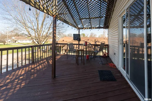 $225,000 | 201 South Pershing Street, Energy, IL 62933