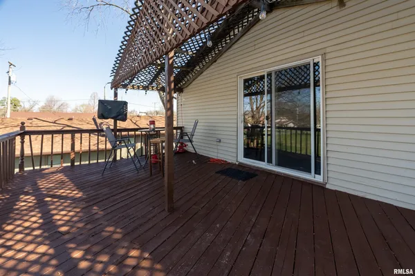 $225,000 | 201 South Pershing Street, Energy, IL 62933