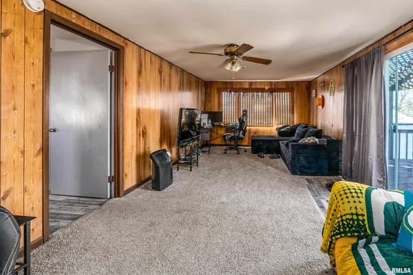 $225,000 | 201 South Pershing Street, Energy, IL 62933