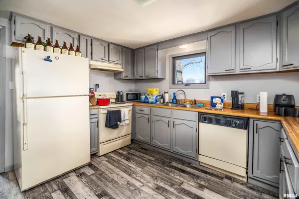 $225,000 | 201 South Pershing Street, Energy, IL 62933