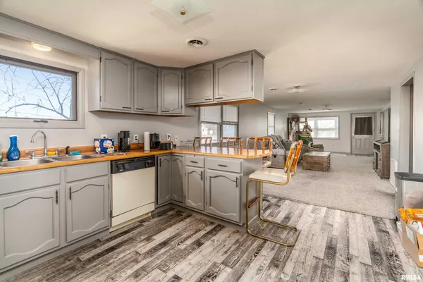 $225,000 | 201 South Pershing Street, Energy, IL 62933