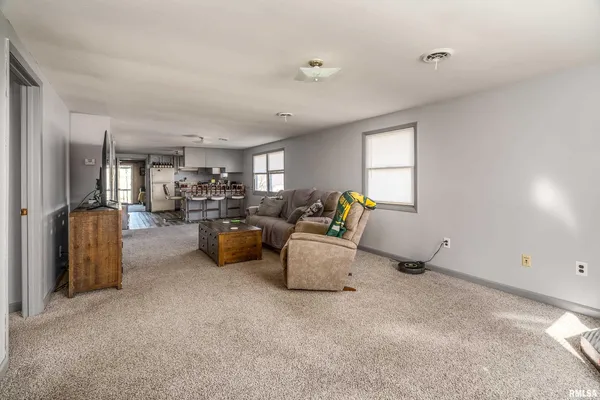 $225,000 | 201 South Pershing Street, Energy, IL 62933