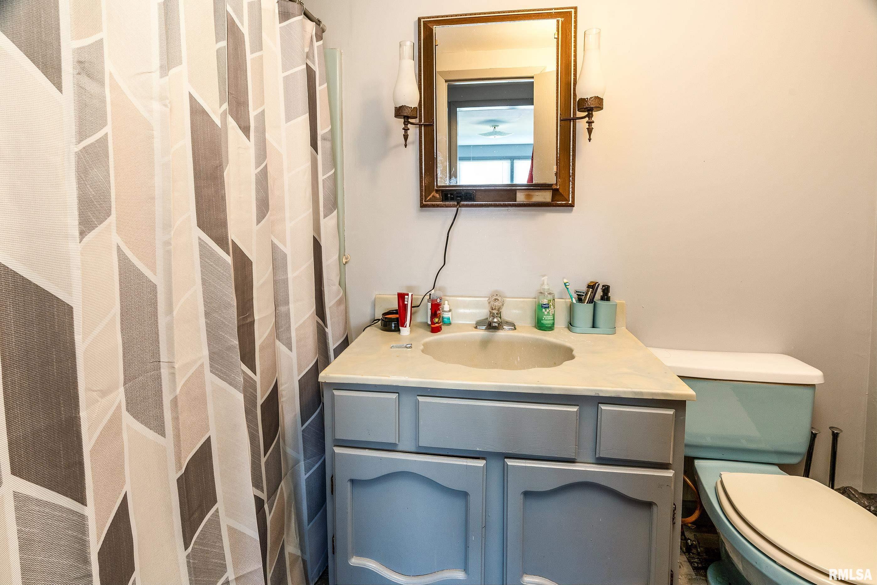 201 South Pershing Street Energy, IL 62933 - Photo 33 of 42