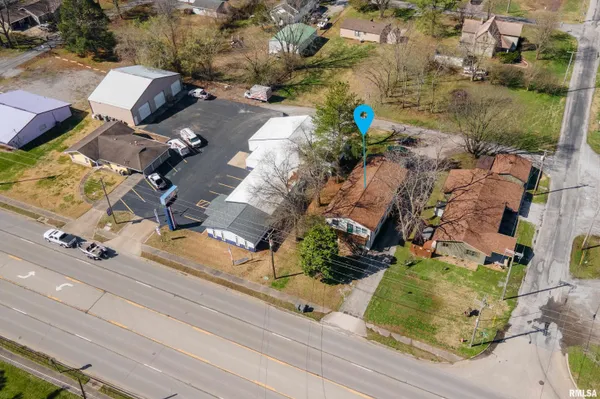 $225,000 | 201 South Pershing Street, Energy, IL 62933