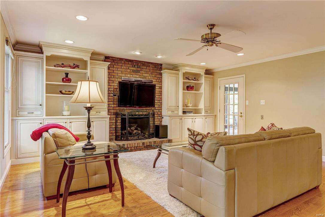 639 Waterford Ridge Drive Ballwin, MO 63021 - Photo 8 of 35 Gallery Image 8
