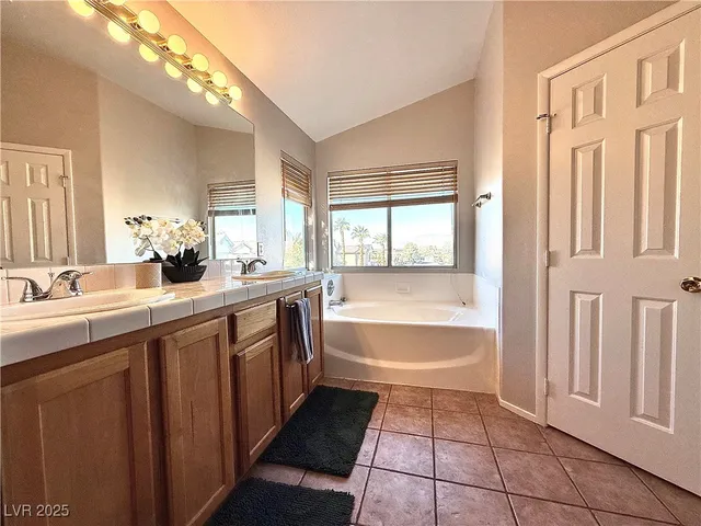 $2,400 | 8436 Orchard Ridge Avenue, Las Vegas, NV 89129