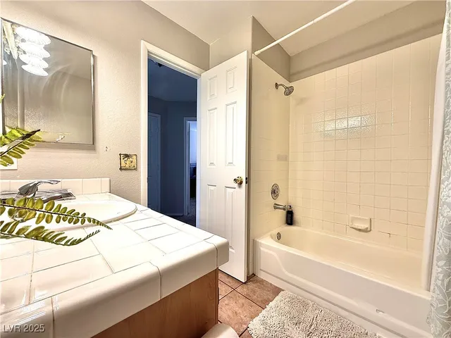 $2,400 | 8436 Orchard Ridge Avenue, Las Vegas, NV 89129