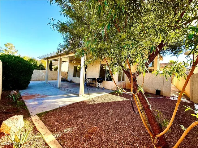 $2,400 | 8436 Orchard Ridge Avenue, Las Vegas, NV 89129