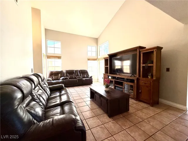$2,400 | 8436 Orchard Ridge Avenue, Las Vegas, NV 89129