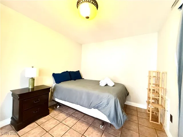 $2,400 | 8436 Orchard Ridge Avenue, Las Vegas, NV 89129