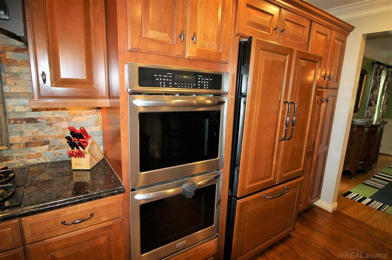 1177 Devonshire Road Grosse Pointe, MI 48230 - Photo 24 of 78 50018564-26.JPG
