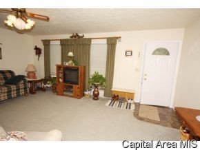 10 Lorrie Lane Springfield, IL 62703 - Photo 4 of 11