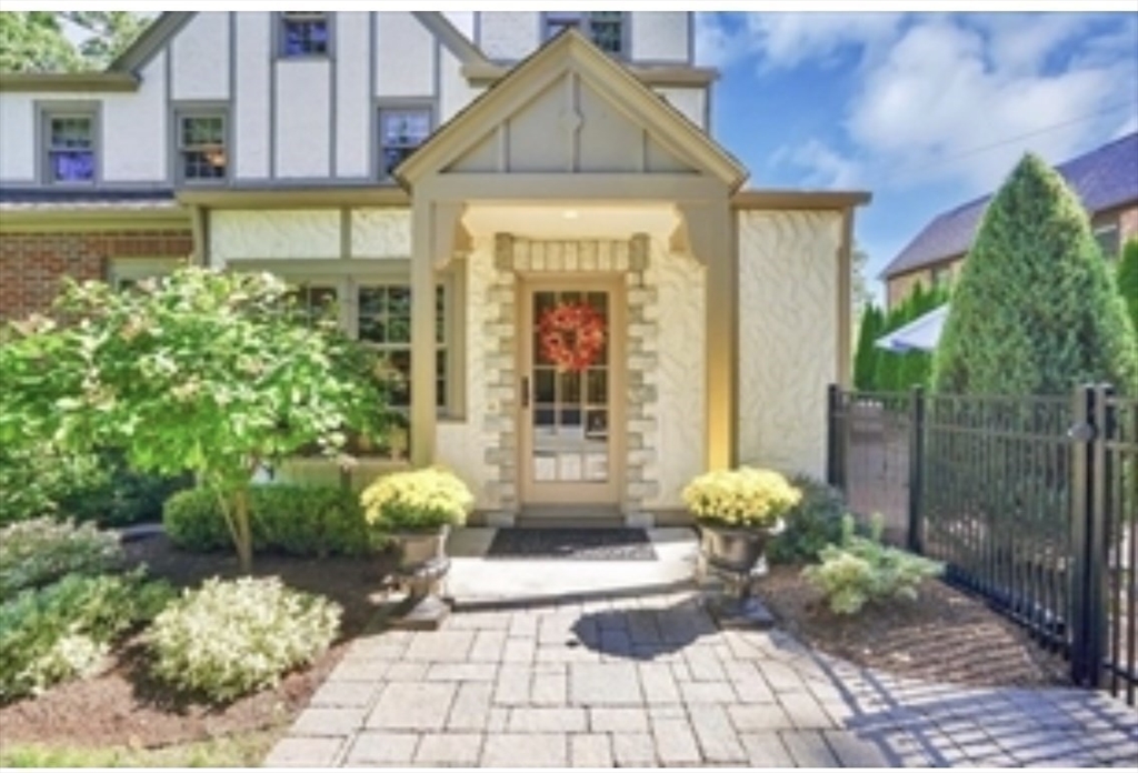70 Dover Road Longmeadow, MA 01106 - Photo 12 of 26