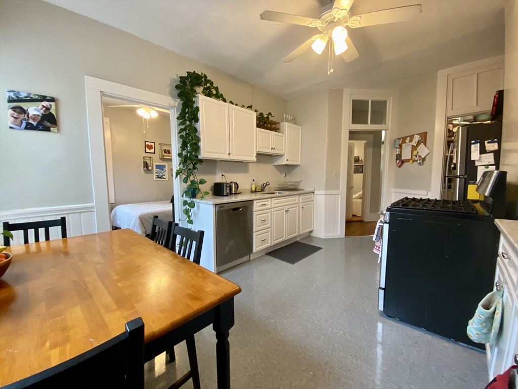 27 Hurd Road, Unit 6 Brookline, MA 02445 - Photo 14 of 22