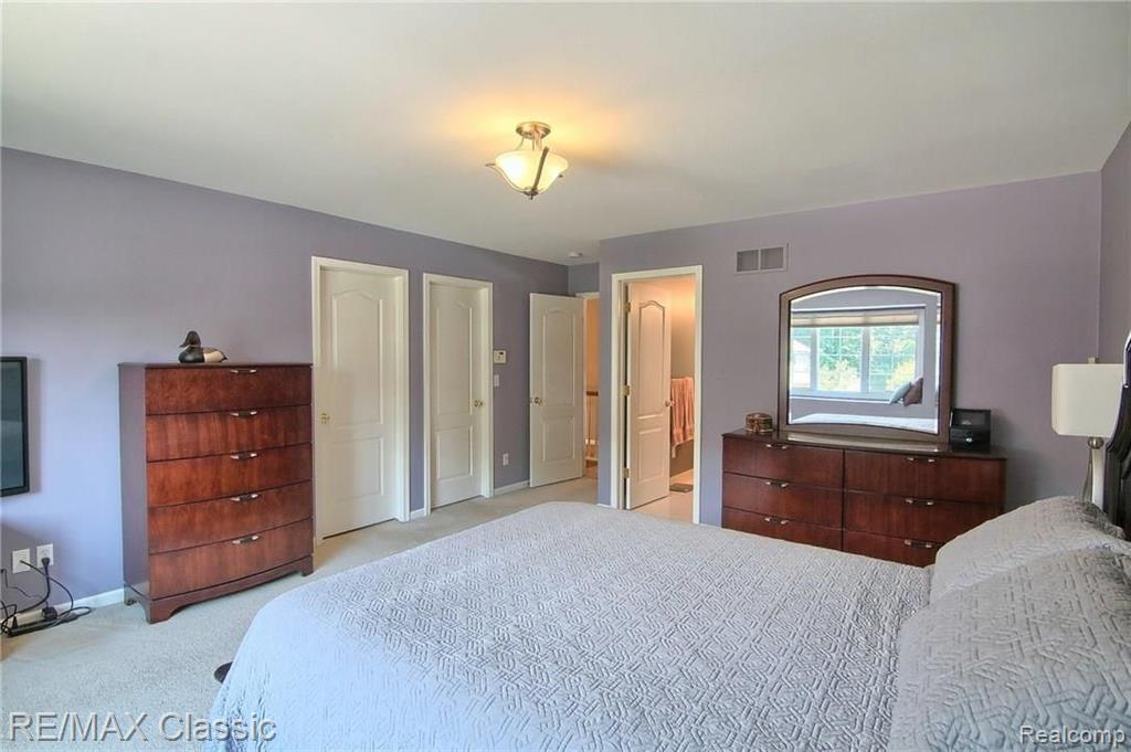 2029 Roundtree Rochester Hills, MI 48307 - Photo 18 of 30