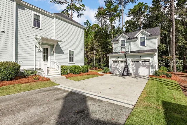 $1,275,000 | 35 Blue Dasher Lane, Bluffton, SC 29909