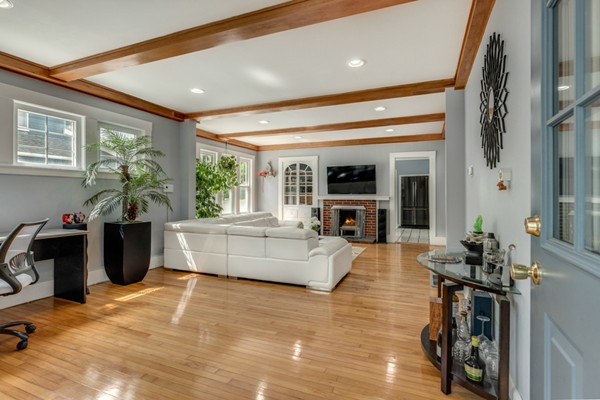 18 Granite Road Saugus, MA 01906 - Photo 9 of 30 Gallery Image 9
