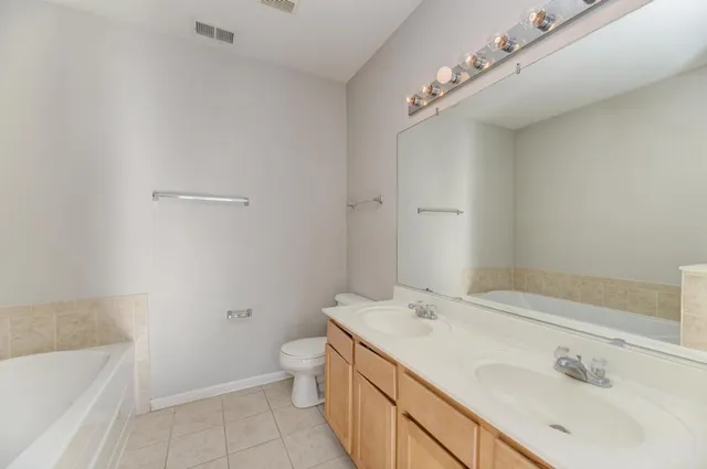 $255,000 | 5116 New Haven Court, Unit 5116, Plainfield, IL 60586