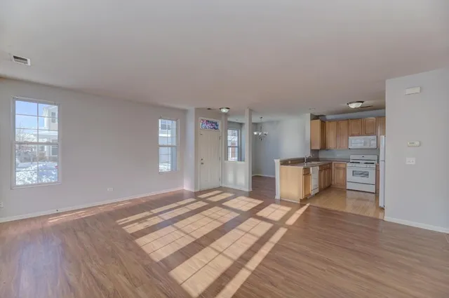 $255,000 | 5116 New Haven Court, Unit 5116, Plainfield, IL 60586