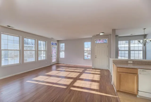 $255,000 | 5116 New Haven Court, Unit 5116, Plainfield, IL 60586