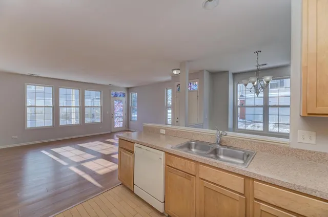 $255,000 | 5116 New Haven Court, Unit 5116, Plainfield, IL 60586