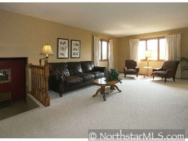 816 Moonbeam Road West Hudson, WI 54016 - Photo 5 of 10 Gallery Image 5