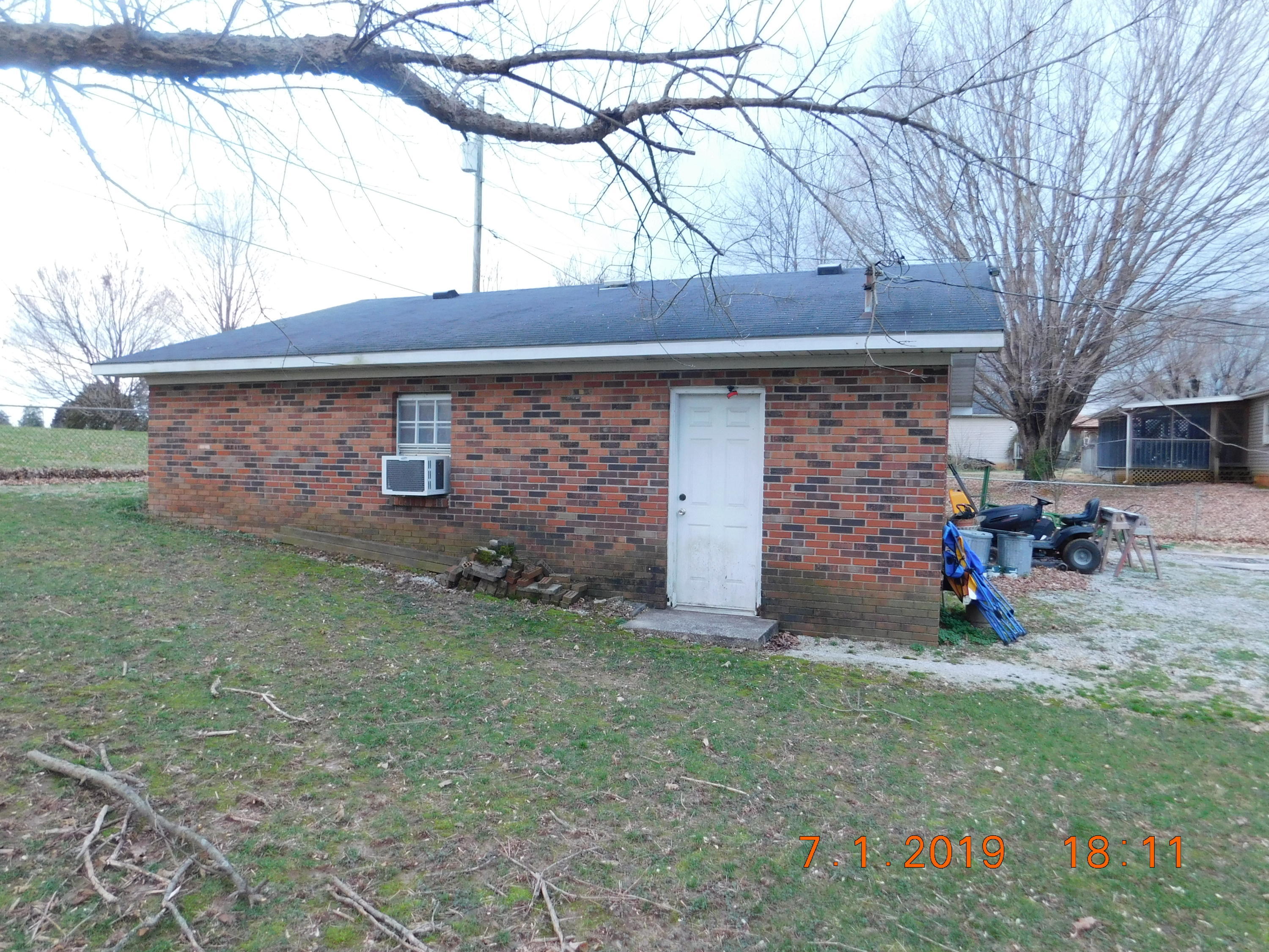 381 Slate Branch Road Somerset, KY 42503 - Photo 12 of 16 DSCN0442