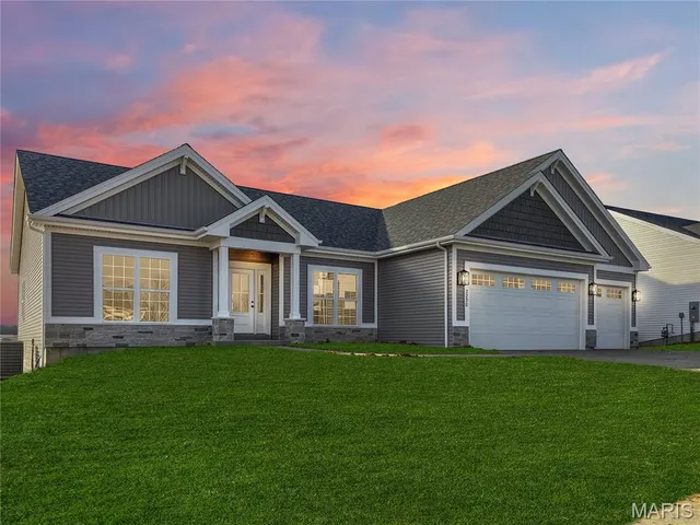 $750,000 | 2409 Fiddler's Close Road, Unit 111 STB, Washington, MO 63090