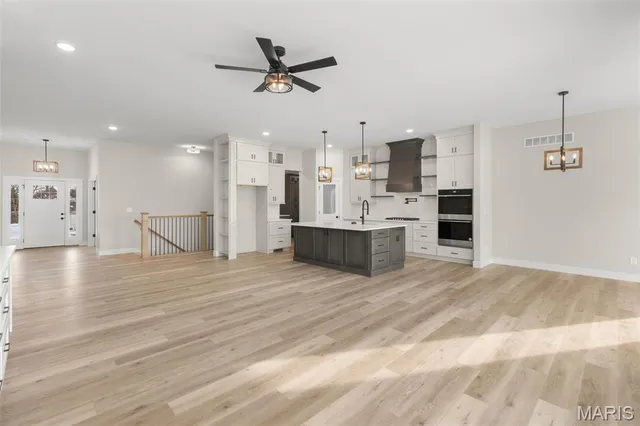 $750,000 | 2409 Fiddler's Close Road, Unit 111 STB, Washington, MO 63090