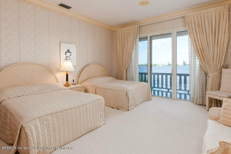 176 Kings Road Palm Beach, FL 33480 - Photo 12 of 18 12 Guest Bedroom