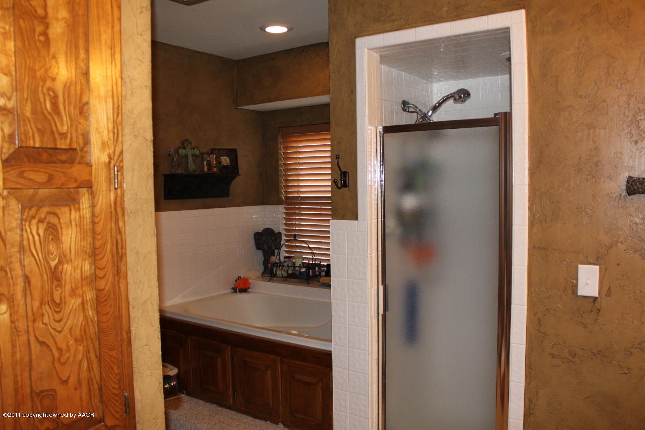 7017 Bayswater Road Amarillo, TX 79109 - Photo 3 of 33 3