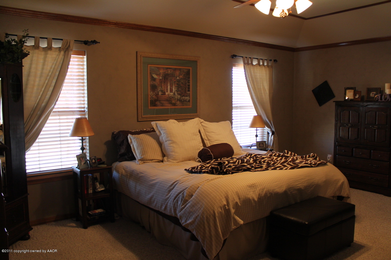 7017 Bayswater Road Amarillo, TX 79109 - Photo 4 of 33 4