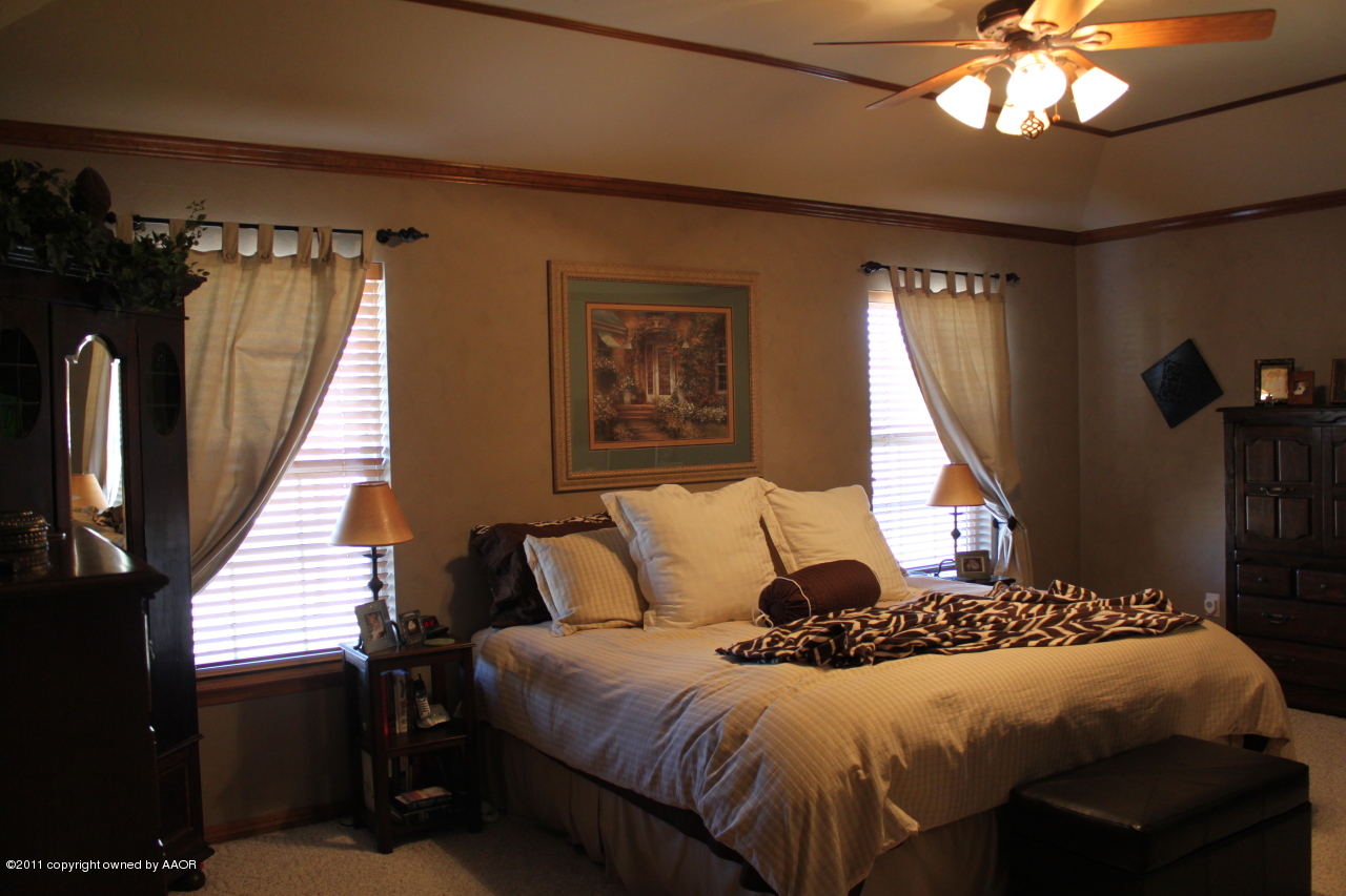 7017 Bayswater Road Amarillo, TX 79109 - Photo 5 of 33 5