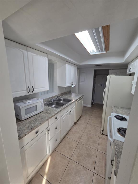 7003 Northwest 79th Street Tamarac, FL 33321 - Photo 8 of 12