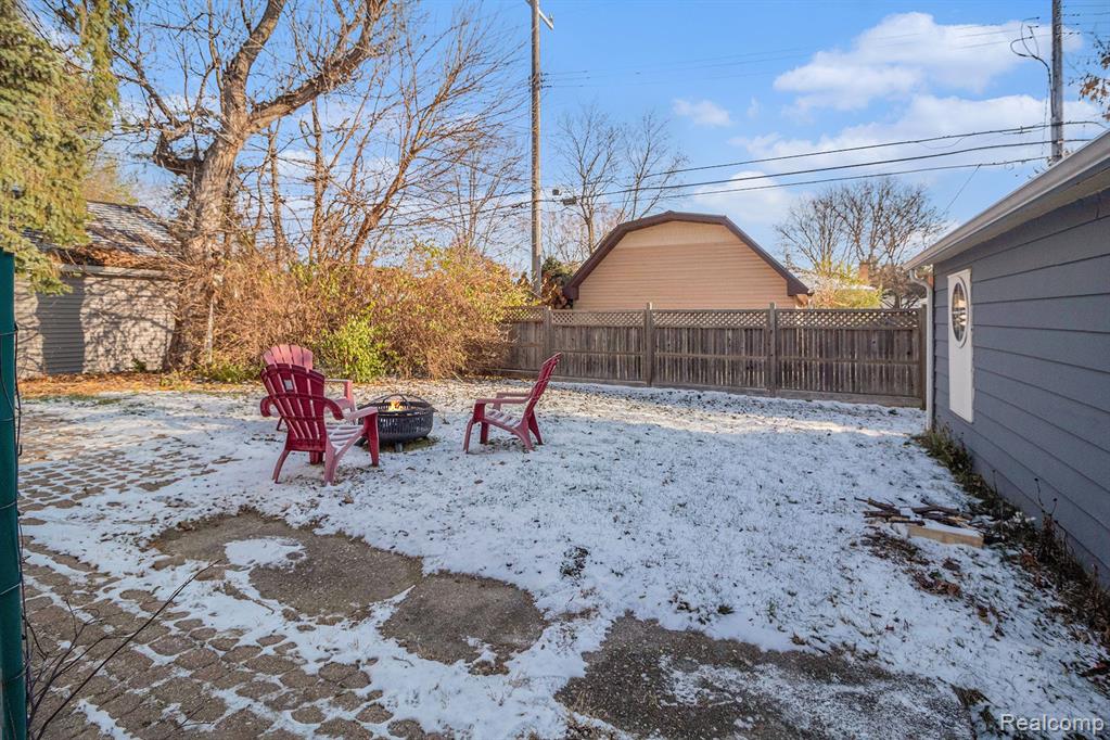 18608 Farmington Road Livonia, MI 48152 - Photo 23 of 27